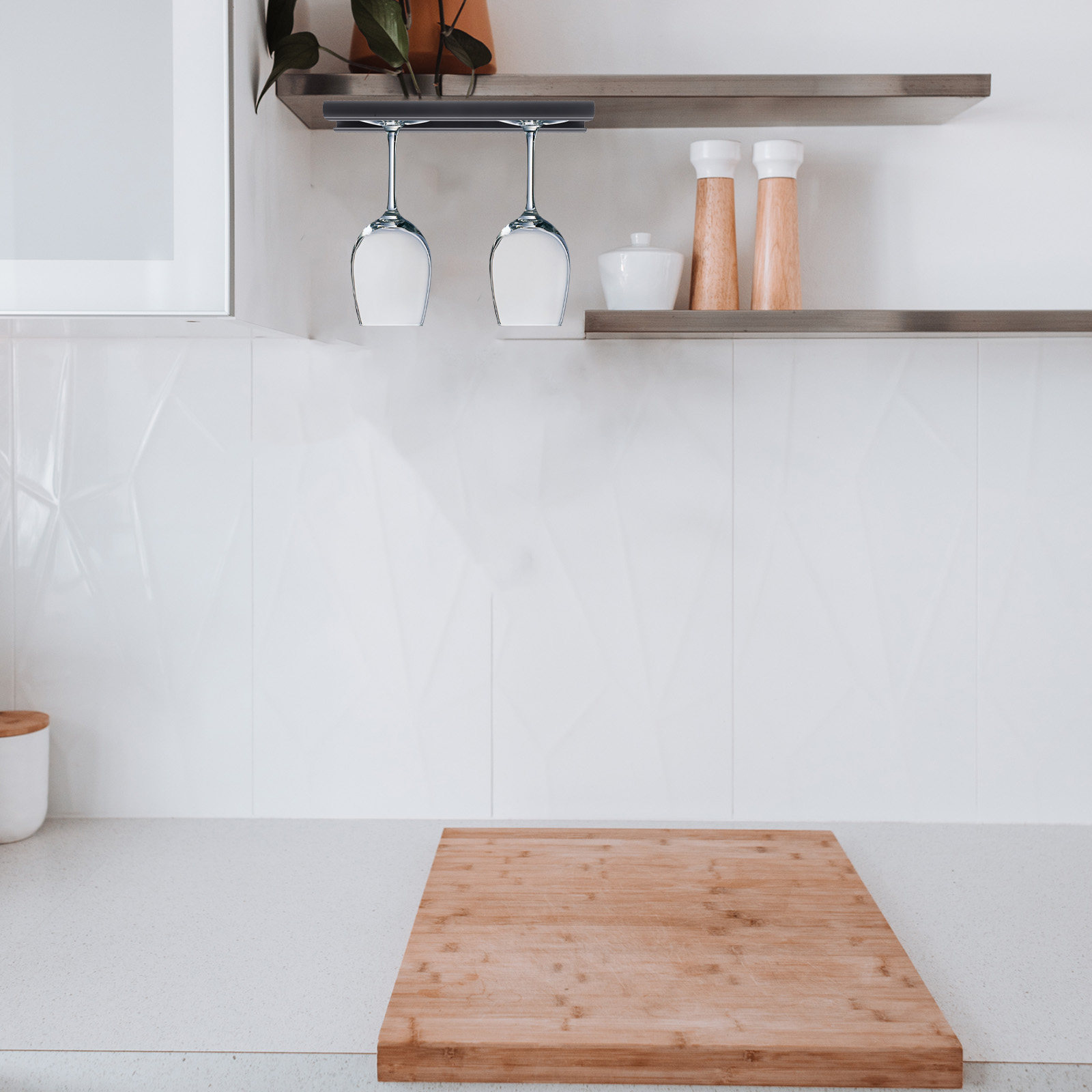 RVS wijnglazenhouder onder de  - Home Bar Shelf recensie en prijs